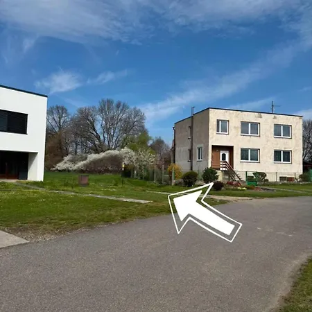 Tiny House V Balijském Stylu V Srdci Slovácka Сasa de vacaciones *