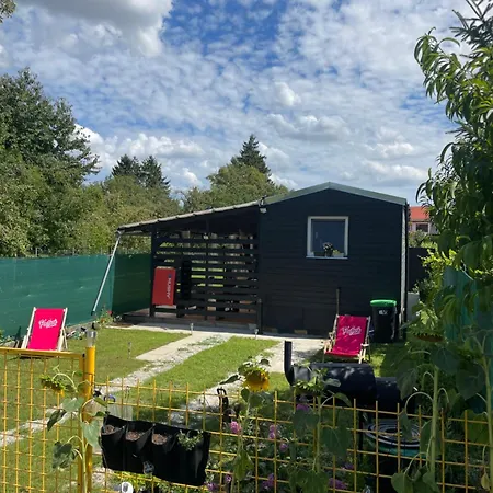 Tiny House V Balijském Stylu V Srdci Slovácka Сasa de vacaciones