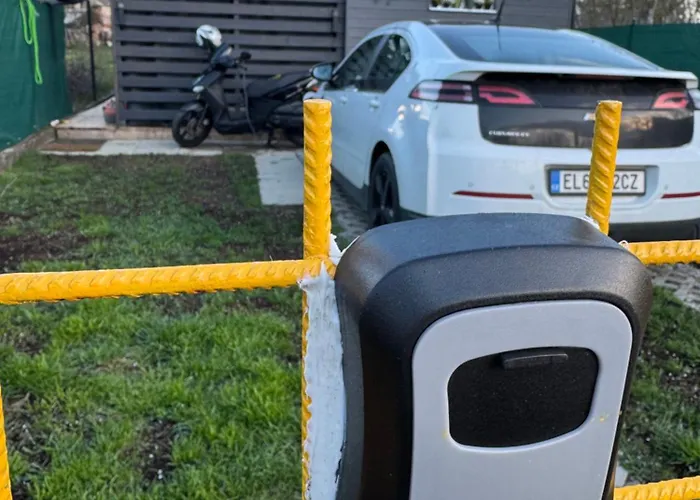 Tiny House V Balijskem Stylu V Srdci Slovacka Uhersky Ostroh