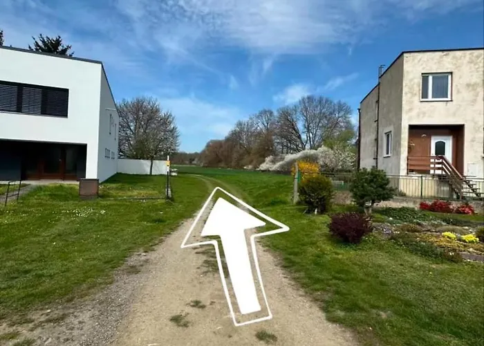 Tiny House V Balijskem Stylu V Srdci Slovacka Semesterbostad